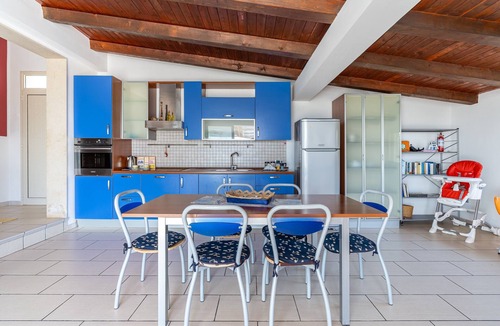 Floridia Villa | Villa 'Enea – Exclusive Guest Use' with Sea View, Wi-Fi and Air Conditioning