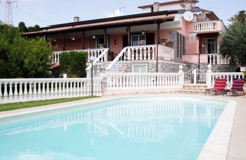 Ciampino Villa | VILLA ENNIO PRIVATE SPA VILLA POOL JACUZZI SAUNA-YOGA RETREAT 10 MIN FROM ROME