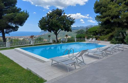 Ogliara House | VILLA ESMERALDA