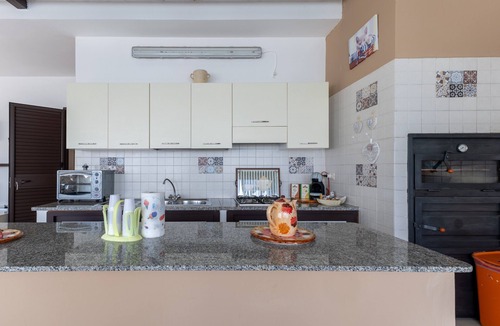 Santa Maria del Focallo Villa | Villa 'Forino Ragusa' with Private Terrace, Wi-Fi, and Air Conditioning
