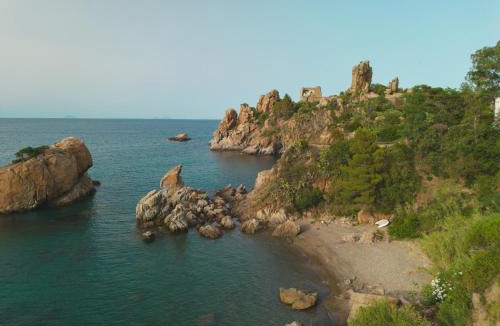 Cefalu Villa | Villa Faraglioni fronte spiaggia