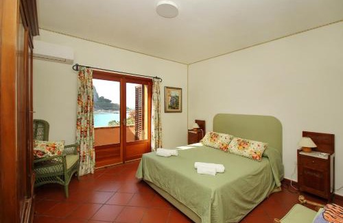 Cefalu Villa | Villa Faraglioni fronte spiaggia