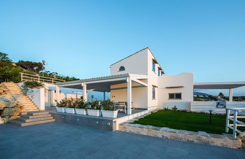 Partinico Villa | Villa Felice: a four seasons luxury experience!