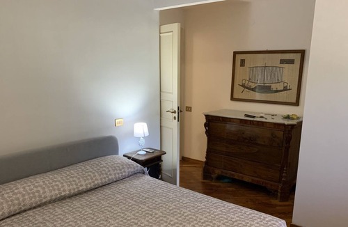Mondello Villa | Villa Filly, Indipendente con Ampio Giardino, a Pochi Passi Dalla Spiaggia