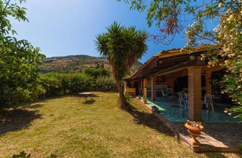 Caronia Villa | Villa Fratantoni Piana - Villa privata con accesso diretto alla spiaggia