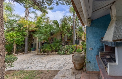 Donnalucata Villa | Villa 'Fronte Mare Liolà - 4 guests' with Sea View, Private Beach Access
