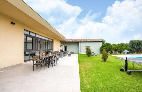 Solarino House | Villa Germano con piscina