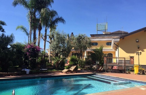 Aci Sant'Antonio Villa | Villa Gialla