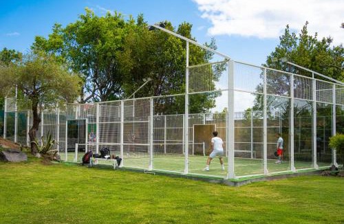 Aci Sant'Antonio Villa | Villa Gialla - Private padel court