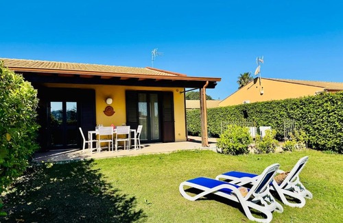 Campofelice di Roccella Villa | Villa Giovanna - Residence with Pool