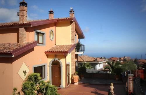 Zafferana Etnea Bed & Breakfast | Villa Hirschen
