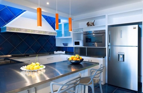 Marina del Cantone Villa | Villa il Glicine luxury stay on the sea
