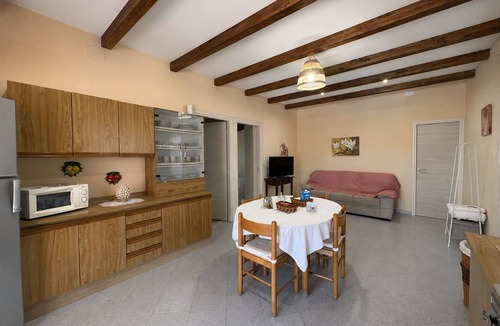 Brucoli Villa | Villa in Brucoli with 2 bedrooms sleeps 6