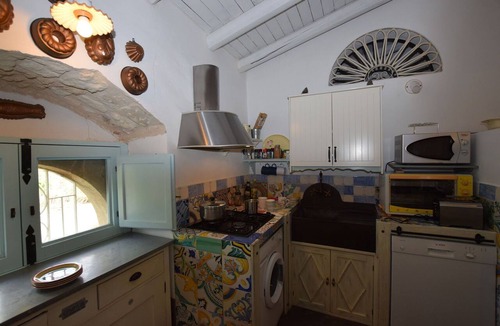 Chiaramonte Gulfi Villa | Villa in Chiaramonte Gulfi with 3 bedrooms sleeps 8