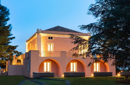 Mascali Villa | Villa in Nunziata with 6 bedrooms sleeps 14