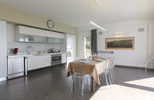 Ragusa Villa | Villa in Poggio Del Sole with 5 bedrooms sleeps 11