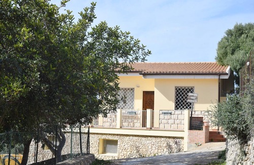 Syracuse Villa | Villa in Syracuse with Pool and Terrace