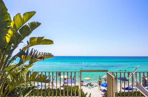 Fontane Bianche Villa | Villa in the country access to the sea from inside the villa
