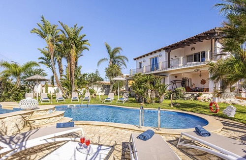 Santa Maria del Focallo Villa | Villa Nautilus by Villa Plus