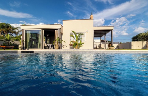Santa Maria del Focallo Villa | Villa Olive & Champagne con piscina privata