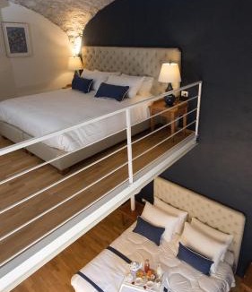 San Giorgio a Cremano Apartment | Villa Klaudia - charming house