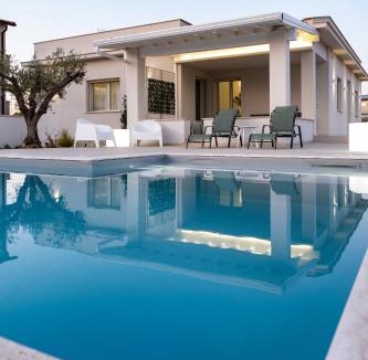 Giarra House | Villa Kora Suites&Pool