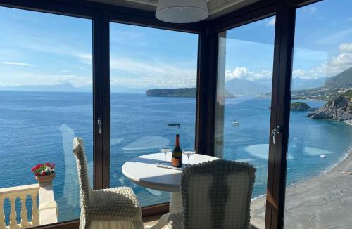 San Nicola Arcella House | Villa La Petra - Hotel boutique
