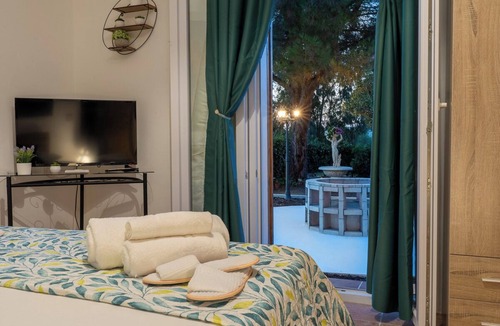 Caccamo Villa | Villa Lachesi surrounded by greenery c pool sauna and barbeque between Palermo and Cefalù
