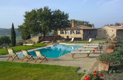 Pienza Villa | Villa Le Fontanelle by Fantasia Villas