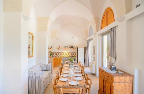 Carpignano Salentino Villa | Villa Le Zille: A characteristic and welcoming two-story age-old farm house in a quiet position, surrounded by the Apulian countryside, with Free WI-FI.