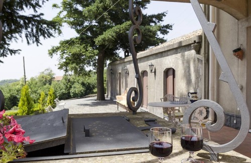 Mascali House | Villa Le Vignoble in Montargano by Interhome