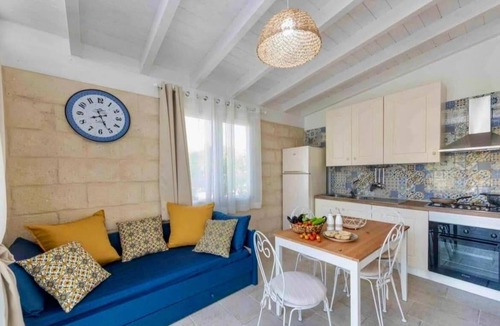 Torre dell'Orso Villa | Villa Lena. Villa with exclusive use of garden and solarium a stone's throw from the sea.