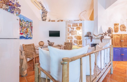 Fontane Bianche Villa | Villa 'Les Siciliennes Design Villa in Fb' with Wi-Fi, Terrace & Garden