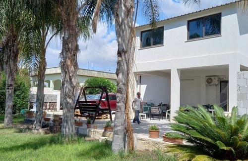 Caponegro Villa | Villa Lucia 50 meters from the sea