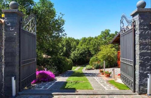 Ragalna Villa | Villa Male Terre by Letstay