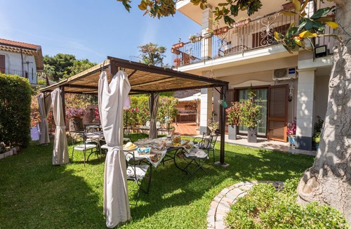 Trecastagni Apartment | Villa Marchese - Deluxe Room