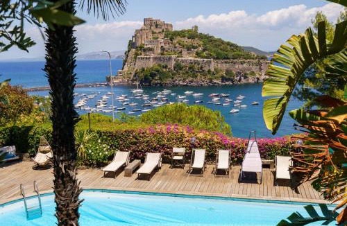 Ischia Ponte Villa | Villa Massimo Cartaromana with wide pool and view on the Castle