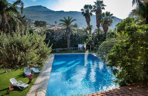 Sferracavallo Bed & Breakfast | Villa Megna - Green Paradise B&B