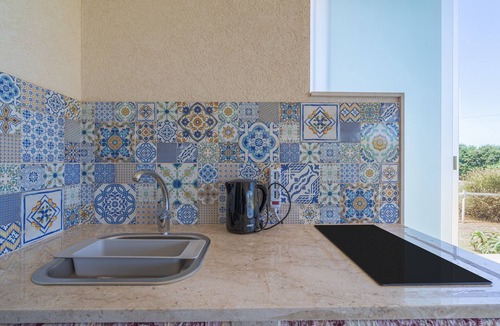 Syracuse Villa | Villa 'Melus Maris' with Sea View, Pool, Garden, Terrace & Wi-Fi