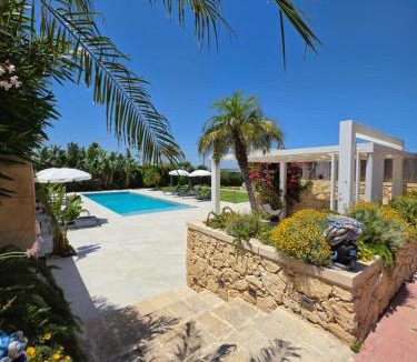 Fontane Bianche House | Villa Merilusi Apartments