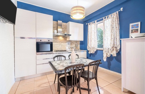 Fontane Bianche Villa | Villa 'Morgana' with Private Terrace, Wi-Fi and Air Conditioning