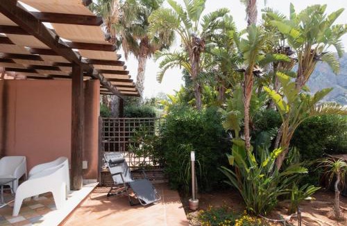 San Vito Lo Capo Villa | Villa Morici con ampio giardino