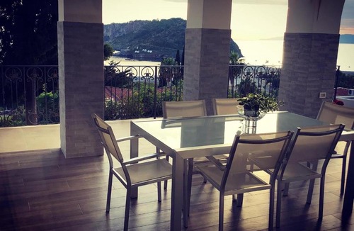 Praia a Mare Bed & Breakfast | Villa Nappi Bed & Breakfast