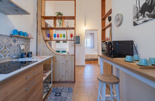 Syracuse Villa | Villa 'Nonna Anna' with Above-Ground Pool, Private Terrace, Wi-Fi, Wood-Fired Oven & BBQ