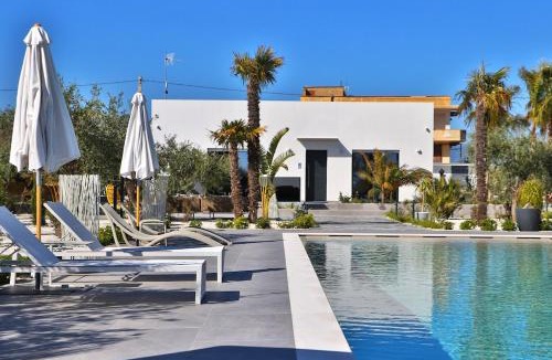 Ribera Villa | Villa Olea by KlabHouse Lux 3BR Pool and Hot tub