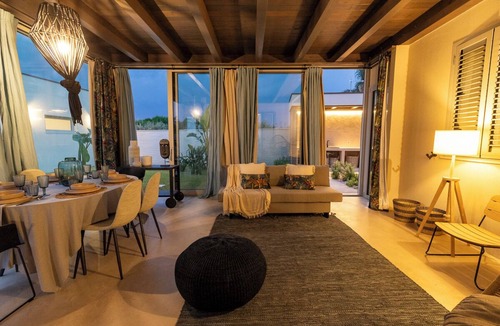 Santa Maria del Focallo Villa | Villa Olive & Champagne con Piscina Privata