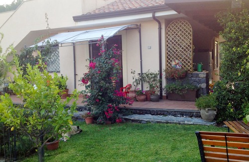 Viagrande Villa | Villa on the hills of Etna, Private Pool, beautiful garden And Sea View