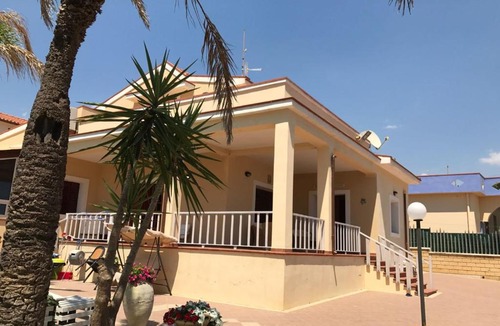 Porto Palo House | Villa on the sea