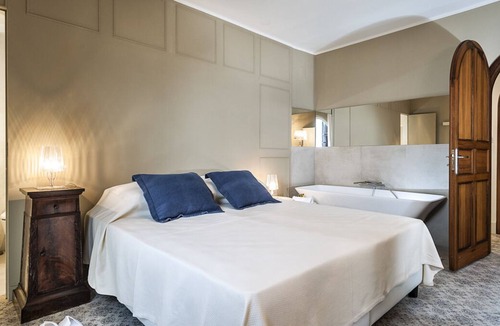 Giardini Naxos Villa | Villa Ornelia - Six Bedroom Villa, Sleeps 12