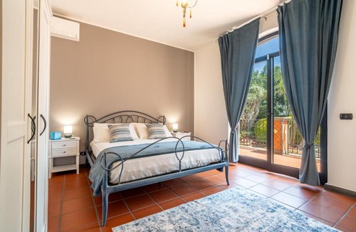 Aci Sant'Antonio Villa | Villa Palmira